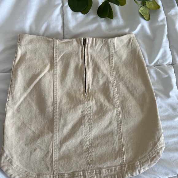 atlar’d state mini skirt - Picture 3 of 4